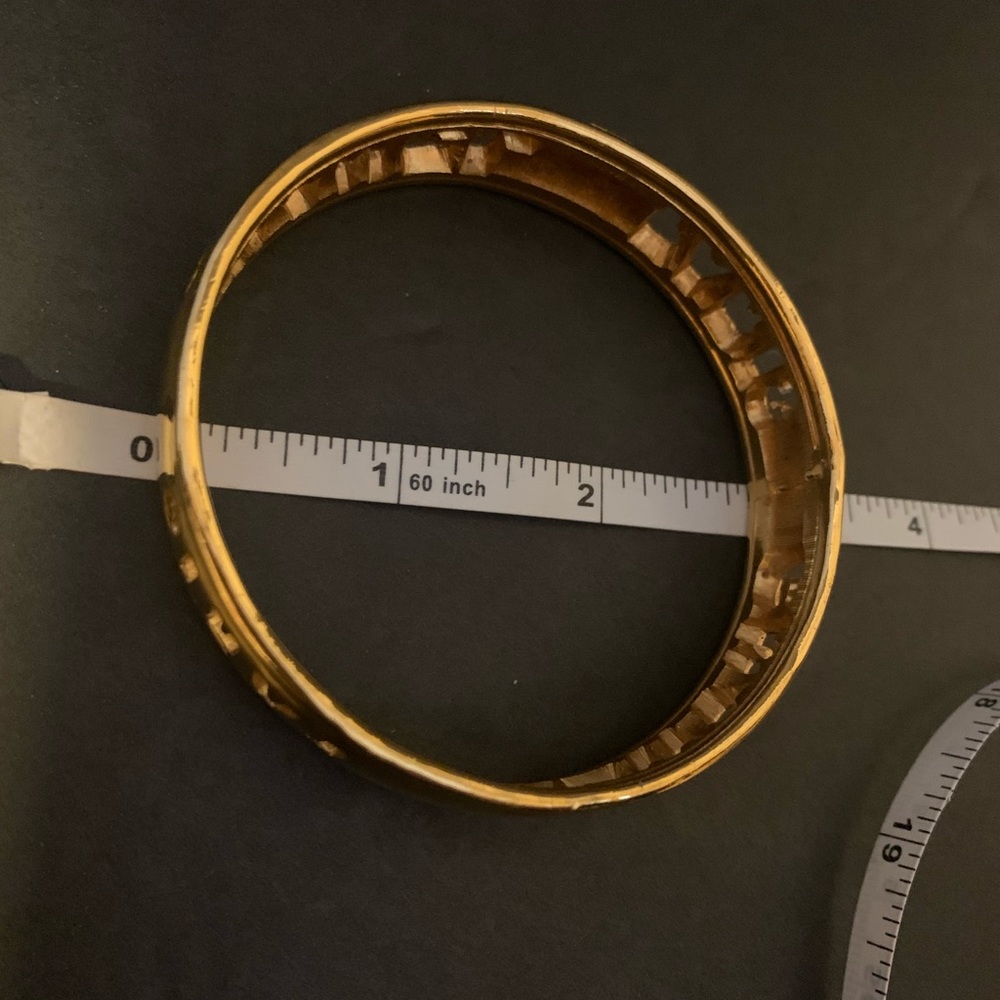 Chanel vintage Paris bangle bracelet one piece - Picture 3 of 6